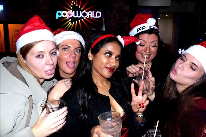 Brighton Christmas Bar Crawl: Festive Pub Tour Through The Lanes photo 5