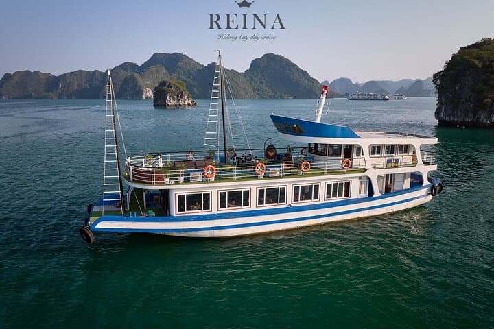 Reina Ha Long Luxury Day Cruise: Kayak, Cave & Sunset in Ha Long Bay