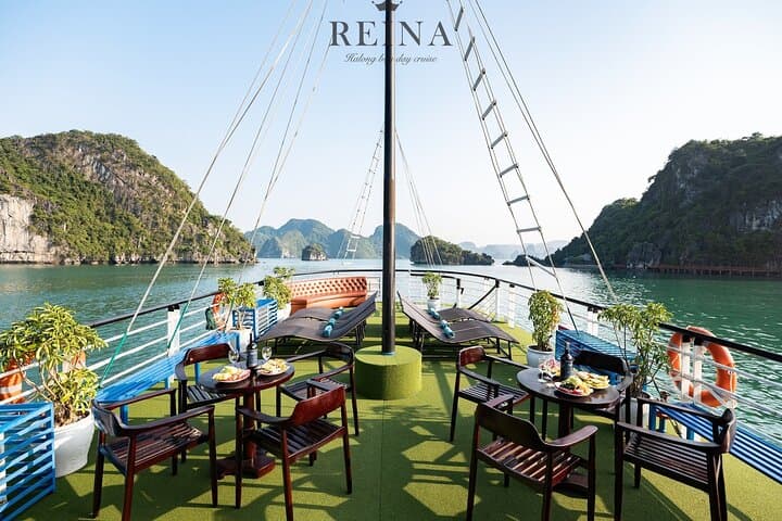 Reina Ha Long Luxury Day Cruise: Kayak, Cave & Sunset in Ha Long Bay photo 6
