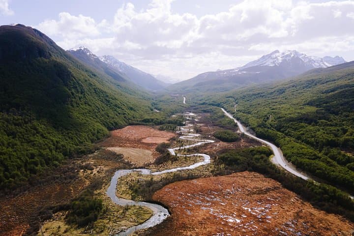 Escondido y Fagnano Lakes Day Trip from Ushuaia — Lakes, Peat Bogs & Short Hikes photo 3