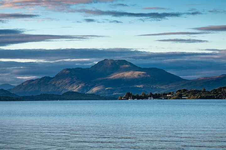 Greenock to Stirling Castle & Loch Lomond Private Day Tour photo 2