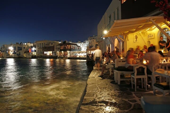 Night in Chora: Mykonos Town Bar Crawl with a Local Guide photo 5