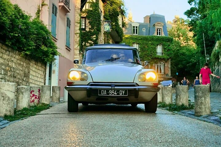 Vintage Citroën DS Private Paris Tour — Open-Top City Drive