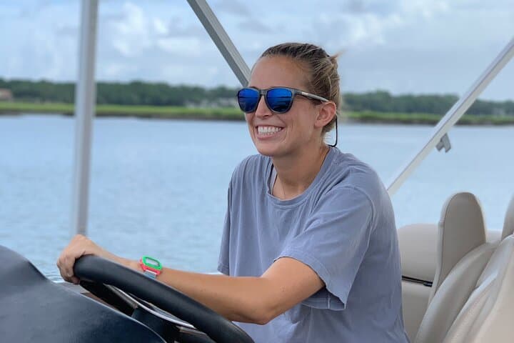 Hilton Head Luxury Pontoon Rental — Self-Drive Boat Hire at Shelter Cove Marina photo 5