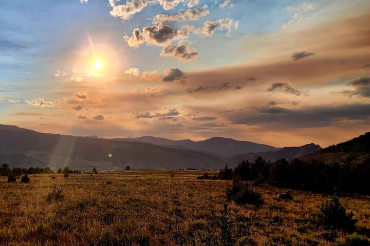 Day Hike from Gardiner: Guided Wilderness Walk in Yellowstone photo 4
