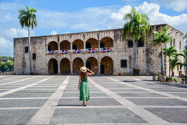 Santo Domingo Day Trip from Punta Cana: Colonial Zone, Alcázar & Los Tres Ojos
