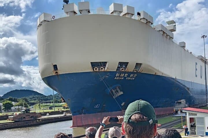 Panama City Private Tour: Panama Canal, Casco Viejo & Amador Causeway photo 3