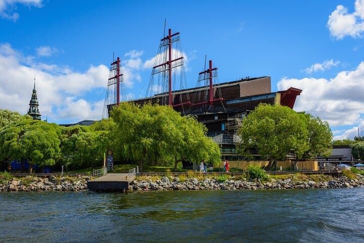 Royal Stockholm Private Driving Tour: Palace, Gamla Stan & Vasa Museum in One Day photo 2
