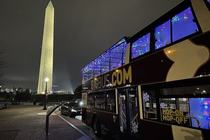 Big Bus DC Night Tour: Monuments & Memorials After Dark photo 3