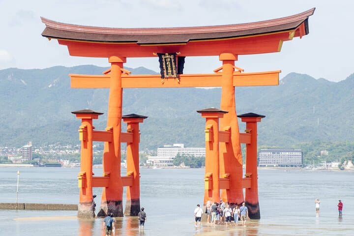 Hiroshima and Miyajima Private Guided Tour: Peace Park, Floating Torii & Local Insights photo 6