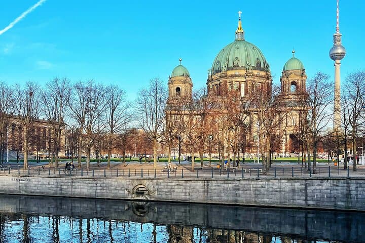 Berlin Christmas Treasure Hunt: Self-Guided Holiday Walk from Brandenburg Gate photo 6