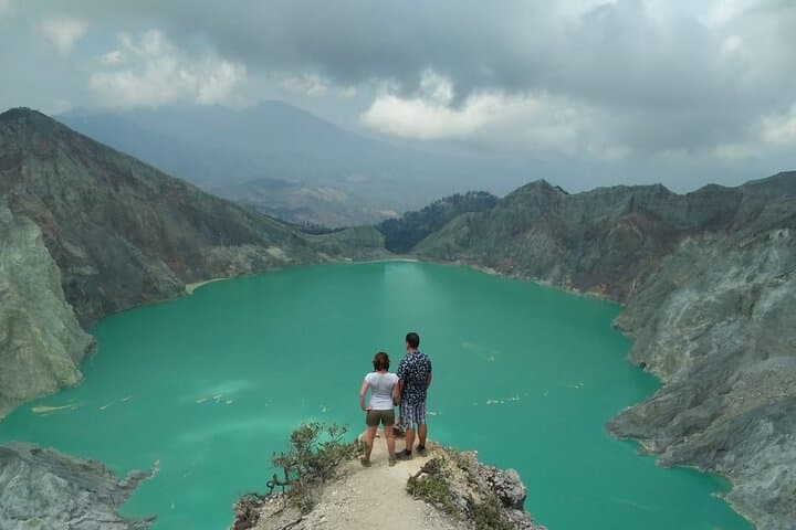 3-Day Mount Bromo & Ijen Blue Fire Private Tour with 4-Star Hotels