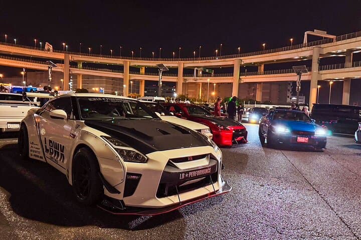 Tokyo Night Drive: JDM Car Tour to Daikoku Futo & Rainbow Bridge