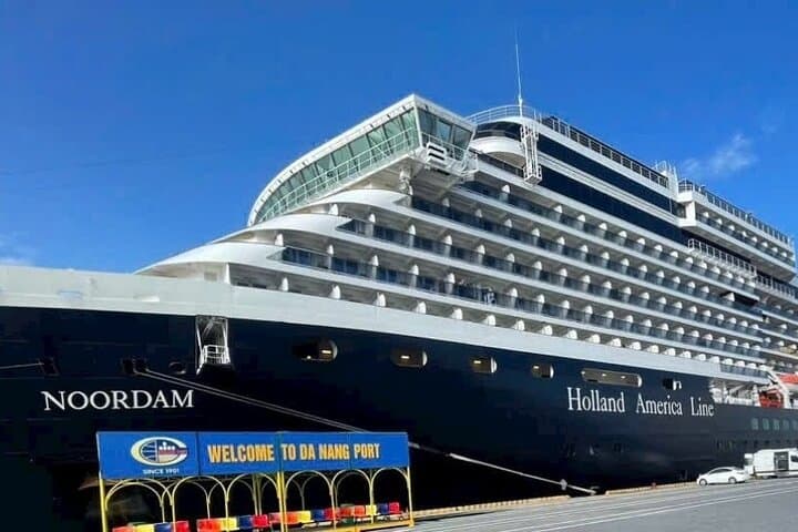 Chan May Private Transfer: Golden Bridge & Marble Mountain Day Trip