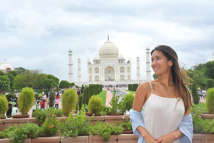 Same-Day Taj Mahal from Bangalore: Fly to Agra and Return in One Day