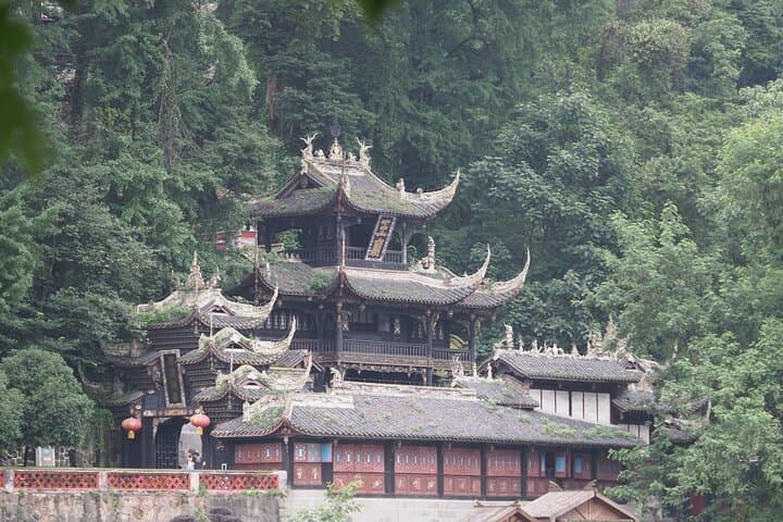 Dujiangyan Irrigation & Mount Qingcheng Day Tour — Ancient Engineering and Taoist Trails photo 3