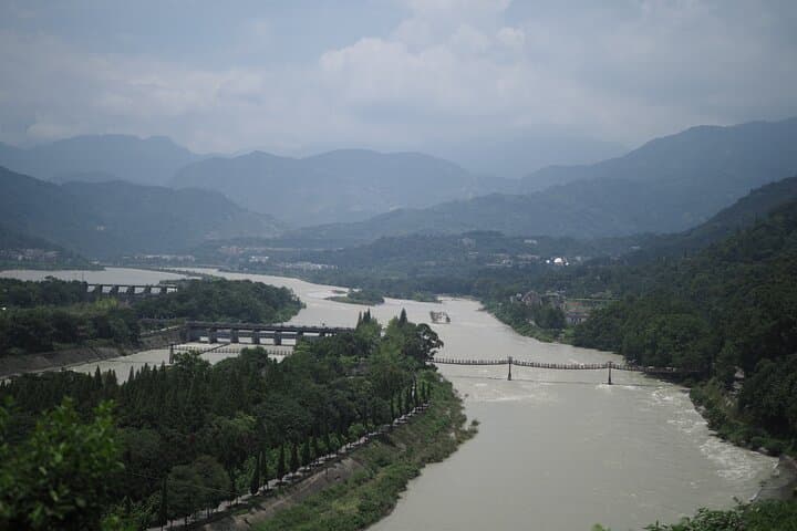 Dujiangyan Irrigation & Mount Qingcheng Day Tour — Ancient Engineering and Taoist Trails photo 2
