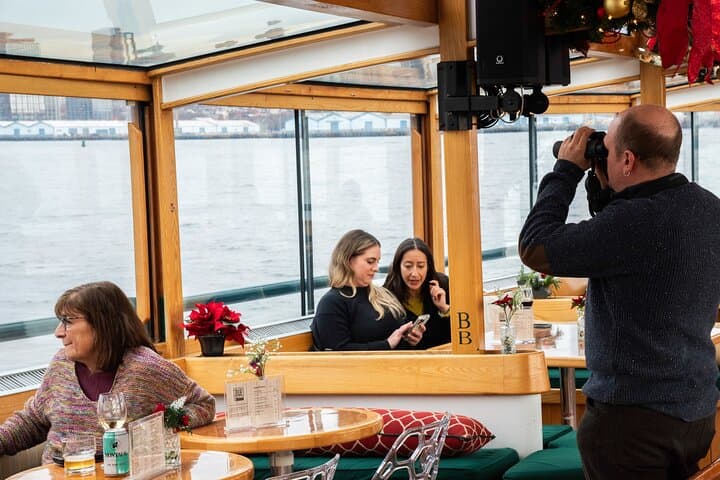Winter Seal Cruise: NYC Sightseeing & Wildlife Boat Tour from Chelsea Piers photo 3