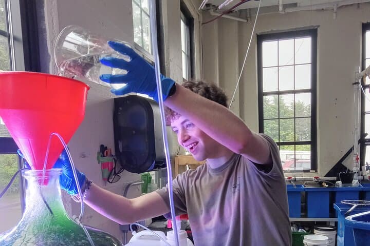 Behind-the-Scenes Aquarium Experience at Sitka Sound Science Center