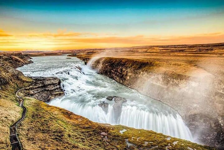 Private Golden Circle Tour from Reykjavík — Þingvellir, Geysir & Gullfoss in Luxury