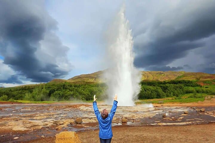 Private Golden Circle Tour from Reykjavík — Þingvellir, Geysir & Gullfoss in Luxury photo 2