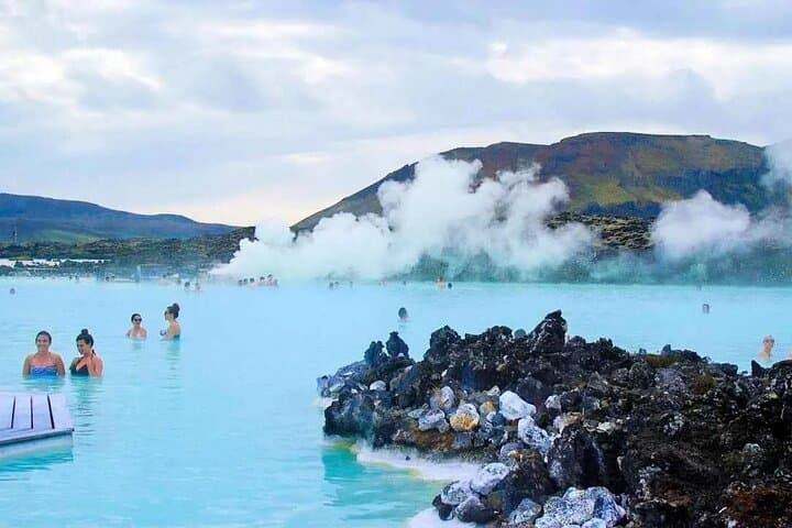 Private Blue Lagoon Transfer — Stress-Free Chauffeur to Iceland's Geothermal Spa photo 2