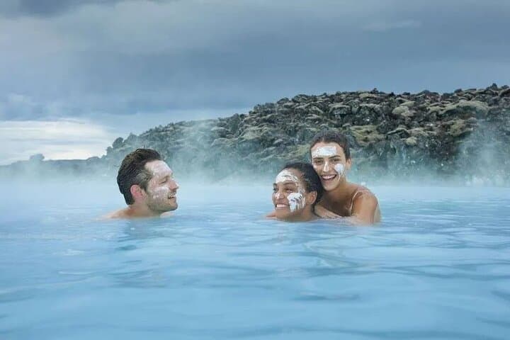 Private Blue Lagoon Transfer — Stress-Free Chauffeur to Iceland's Geothermal Spa photo 4
