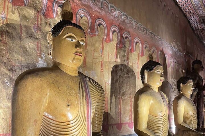 3-Day Cultural Triangle Private Tour: Sigiriya, Anuradhapura & Kandy
