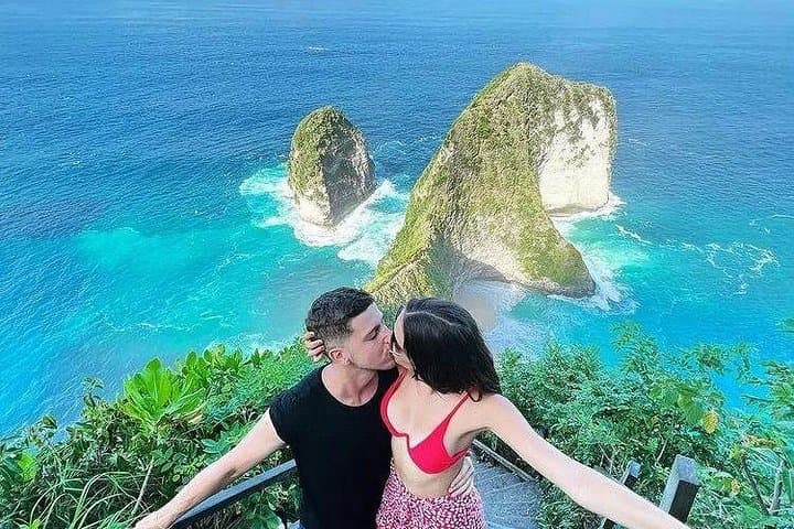 Swim with Mantas: Full-Day Nusa Penida Snorkel & West Island Sights photo 2