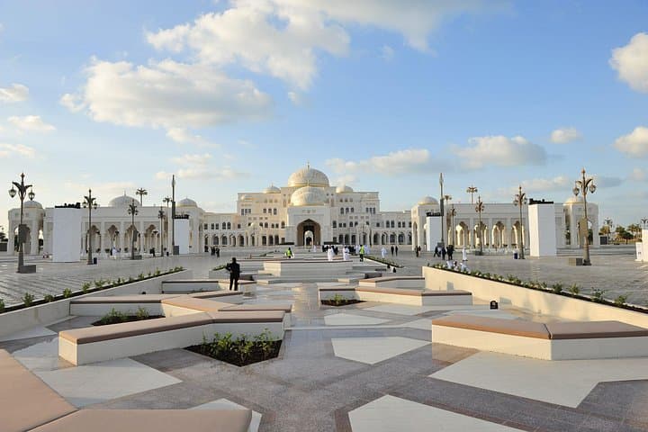 Private Day Trip to Abu Dhabi from Dubai: Sheikh Zayed, Qasr Al Watan & Louvre photo 4