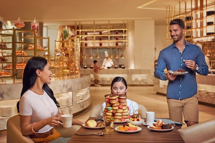 Saffron Dinner Buffet at Atlantis The Palm Dubai — 220+ Dishes & Live Stations