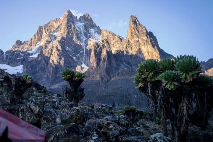 4-Day Sirimon Route Trek to Point Lenana on Mount Kenya