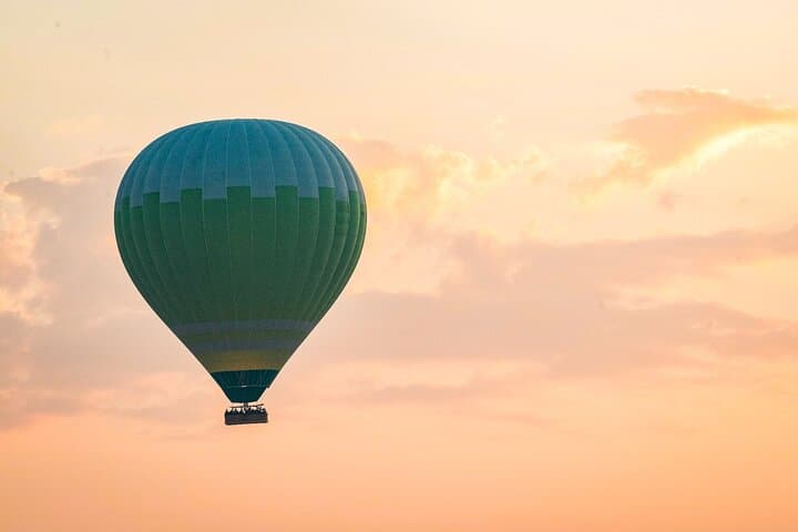 Dubai Desert Hot Air Balloon Sunrise with Breakfast & Transfers photo 2