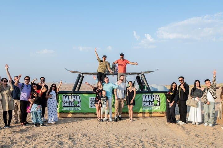 Dubai Desert Hot Air Balloon Sunrise with Breakfast & Transfers photo 4
