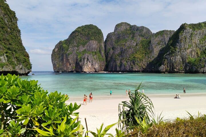 Early Speedboat Snorkel to Phi Phi Islands from Phuket