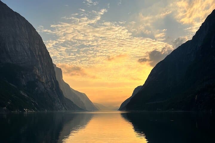 Stavanger Overnight Adventure: Preikestolen (Pulpit Rock) & Kjerag Hikes photo 5