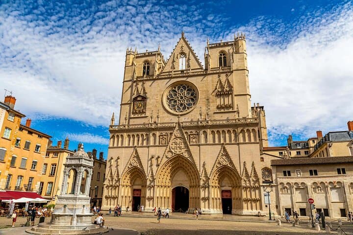 Self-Guided Lyon Walking Tour with Audioguide — Vieux Lyon & Presqu'île in 2–3 Hours photo 2