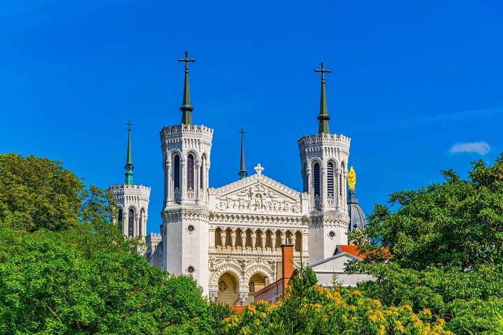 Self-Guided Lyon Walking Tour with Audioguide — Vieux Lyon & Presqu'île in 2–3 Hours photo 4