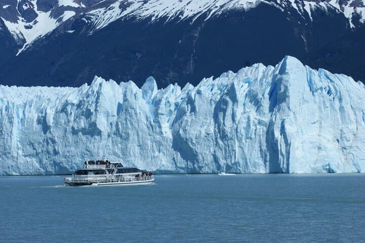 3-Day El Calafate Escape: Perito Moreno Glacier & Cave Dinner photo 3