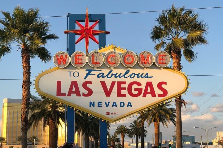 Welcome to Fabulous Las Vegas Sign: Self-Guided Audio Tour & Photo Tips photo 2