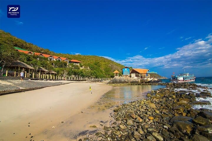 Dive into Fun: Nha Trang's Snorkeling and Floating Bar Adventure photo 2