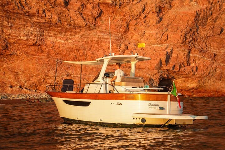 Cinque Terre Sunset Boat Tour: Romantic Aperitif & Evening Cruise from La Spezia photo 4