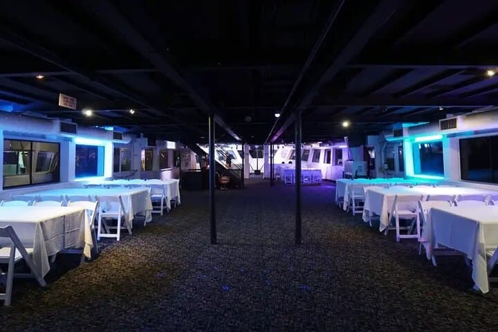 Harbor Lights NYC New Year’s Eve Party Cruise: Front-Row Fireworks & Manhattan Skyline photo 3