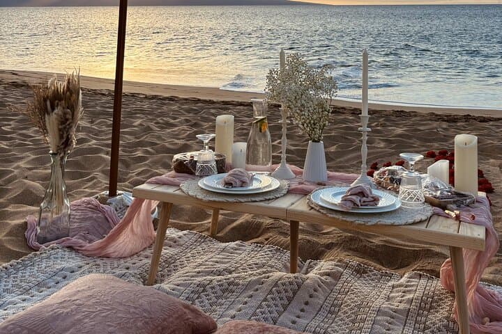 Private Luxury Beach Picnic in Maui — Wailea Sunset Picnic for Proposals photo 1