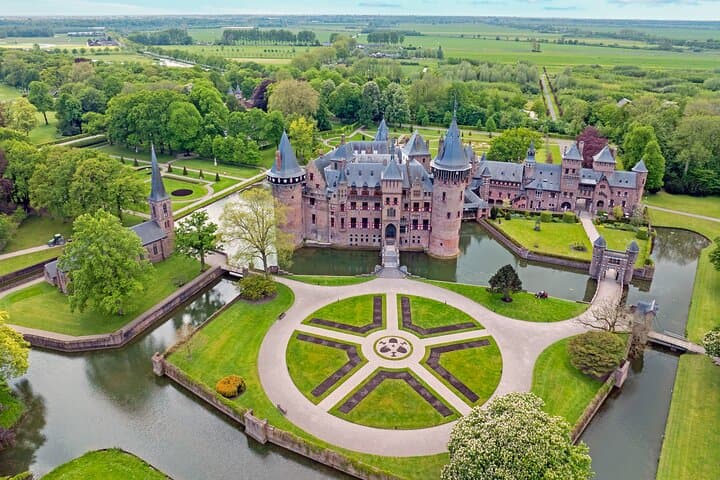 Private Transfer Amsterdam to Rotterdam with 2-Hour Stop at De Haar Castle