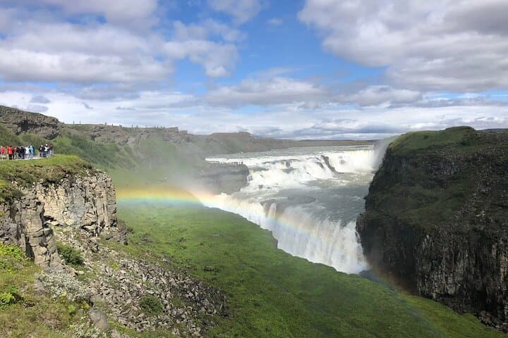 Golden Circle and Blue Lagoon Day Tour: Thingvellir, Geysir, Gullfoss & Kerid photo 2