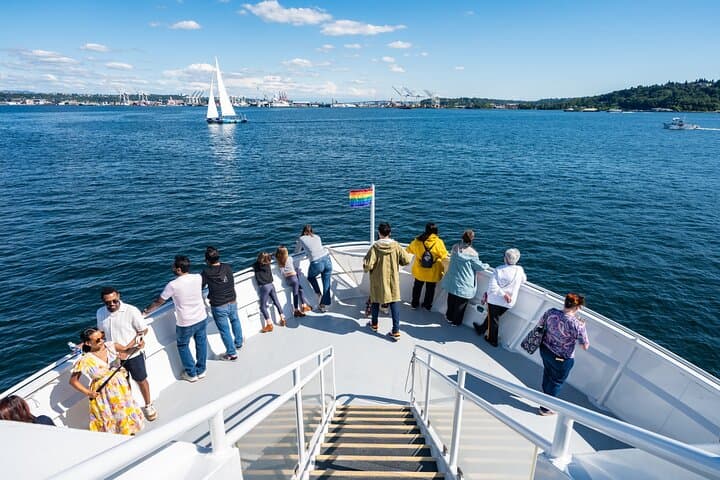 Seattle Harbor Cruise: Elliott Bay Views, Mount Rainier & Waterfront History photo 6