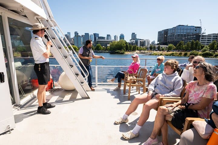 Seattle Locks Cruise: Tour the Ballard Locks, Lake Union & Puget Sound in 2 Hours photo 5