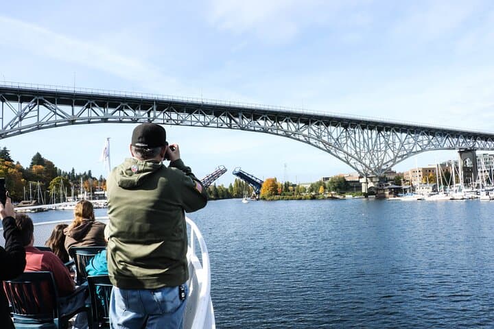 Seattle Locks Cruise: Tour the Ballard Locks, Lake Union & Puget Sound in 2 Hours photo 6