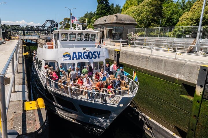 Seattle Locks Cruise: Tour the Ballard Locks, Lake Union & Puget Sound in 2 Hours photo 2